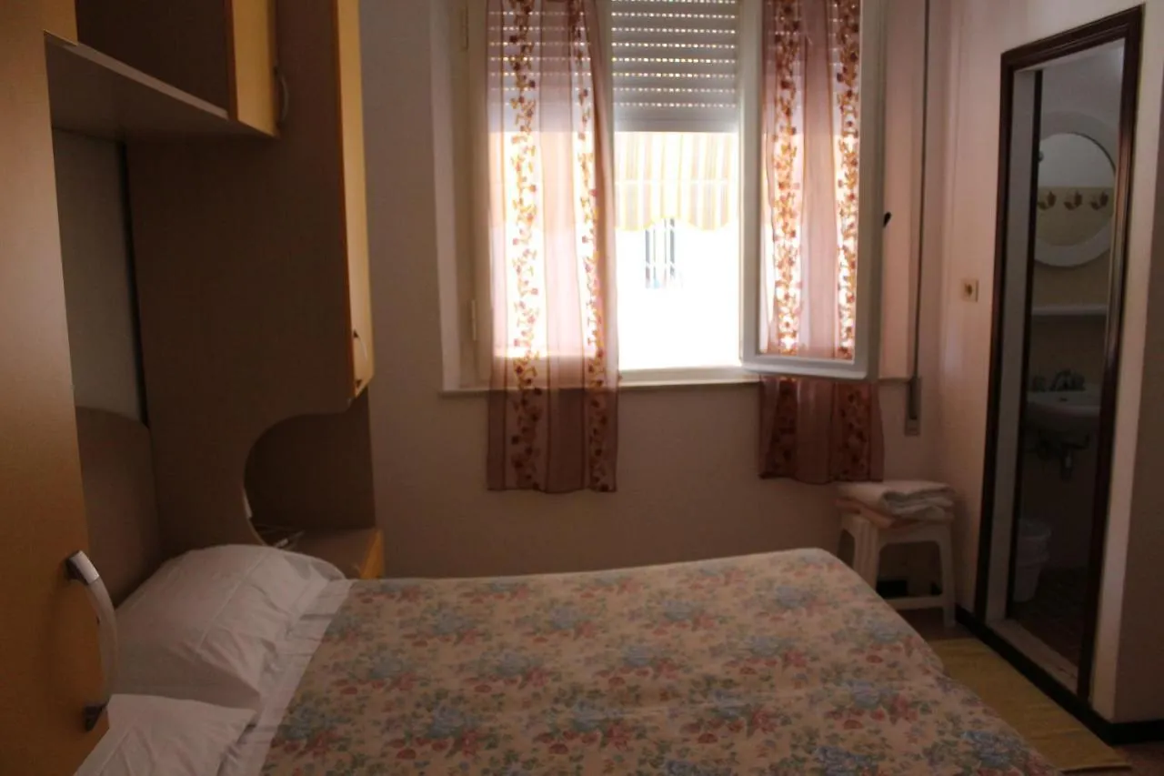 Pensione Fiorella Rimini Hotel
